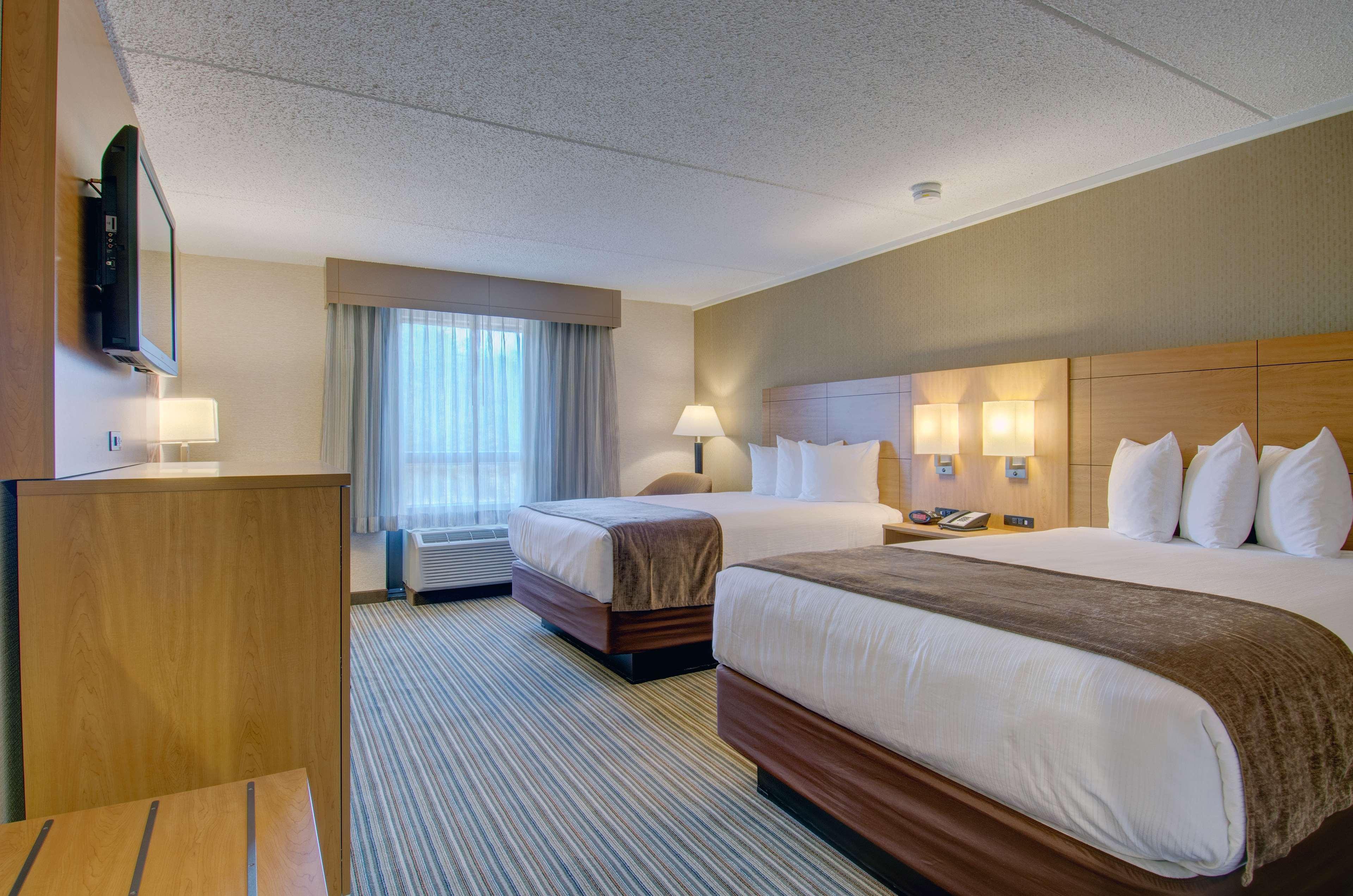 Best Western Royal Plaza Hotel And Trade Center Marlborough Esterno foto