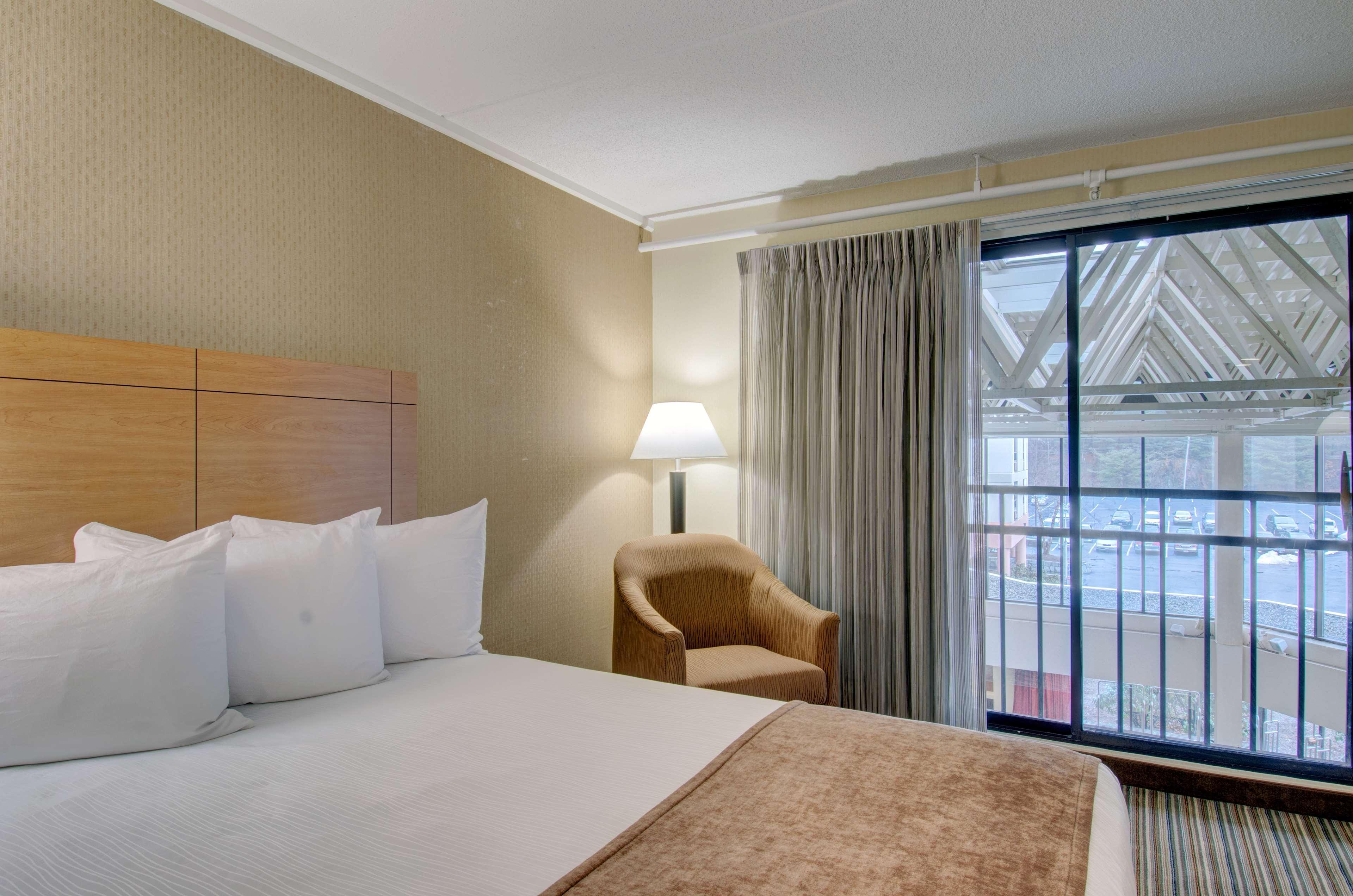 Best Western Royal Plaza Hotel And Trade Center Marlborough Esterno foto