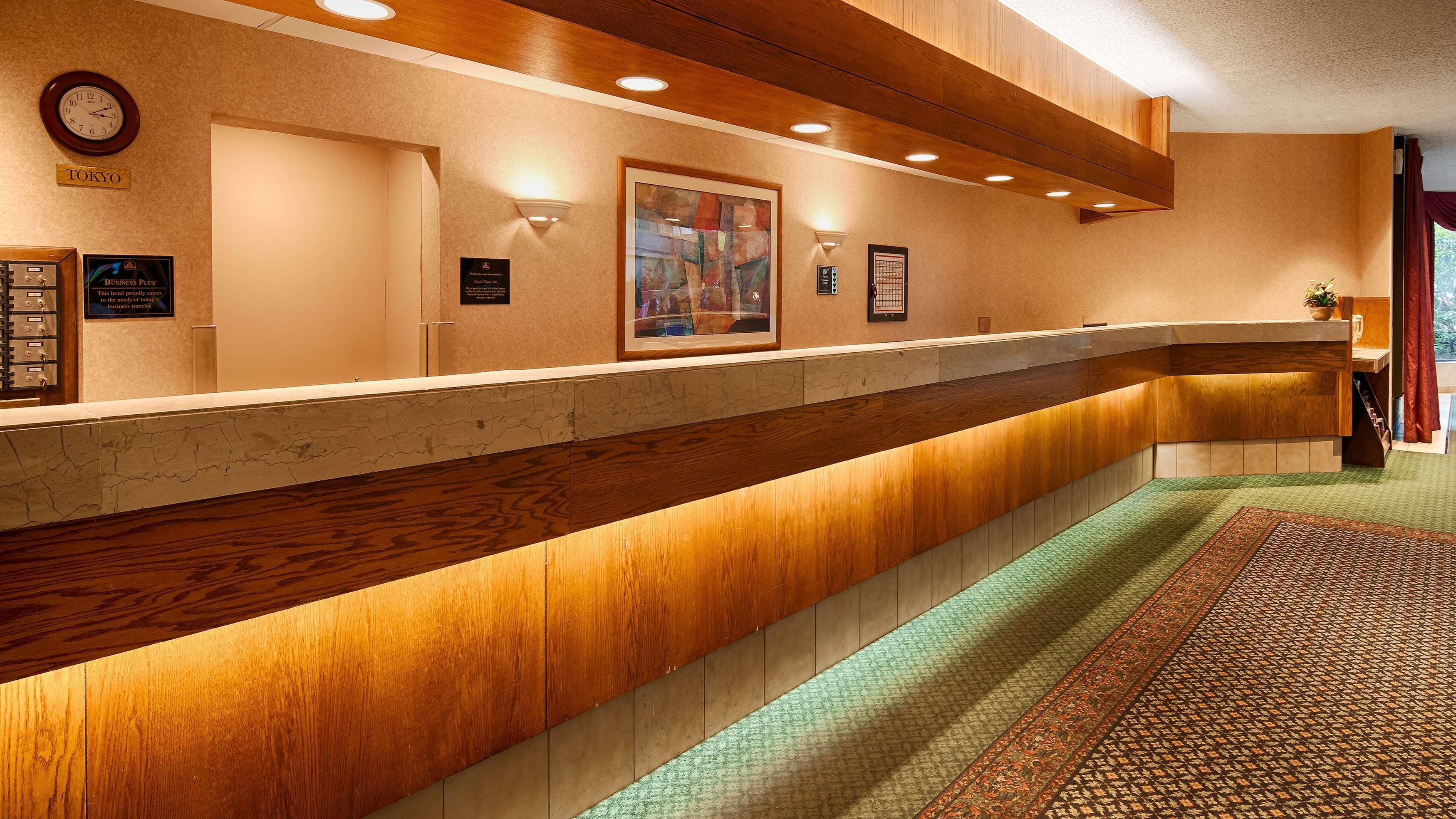Best Western Royal Plaza Hotel And Trade Center Marlborough Esterno foto