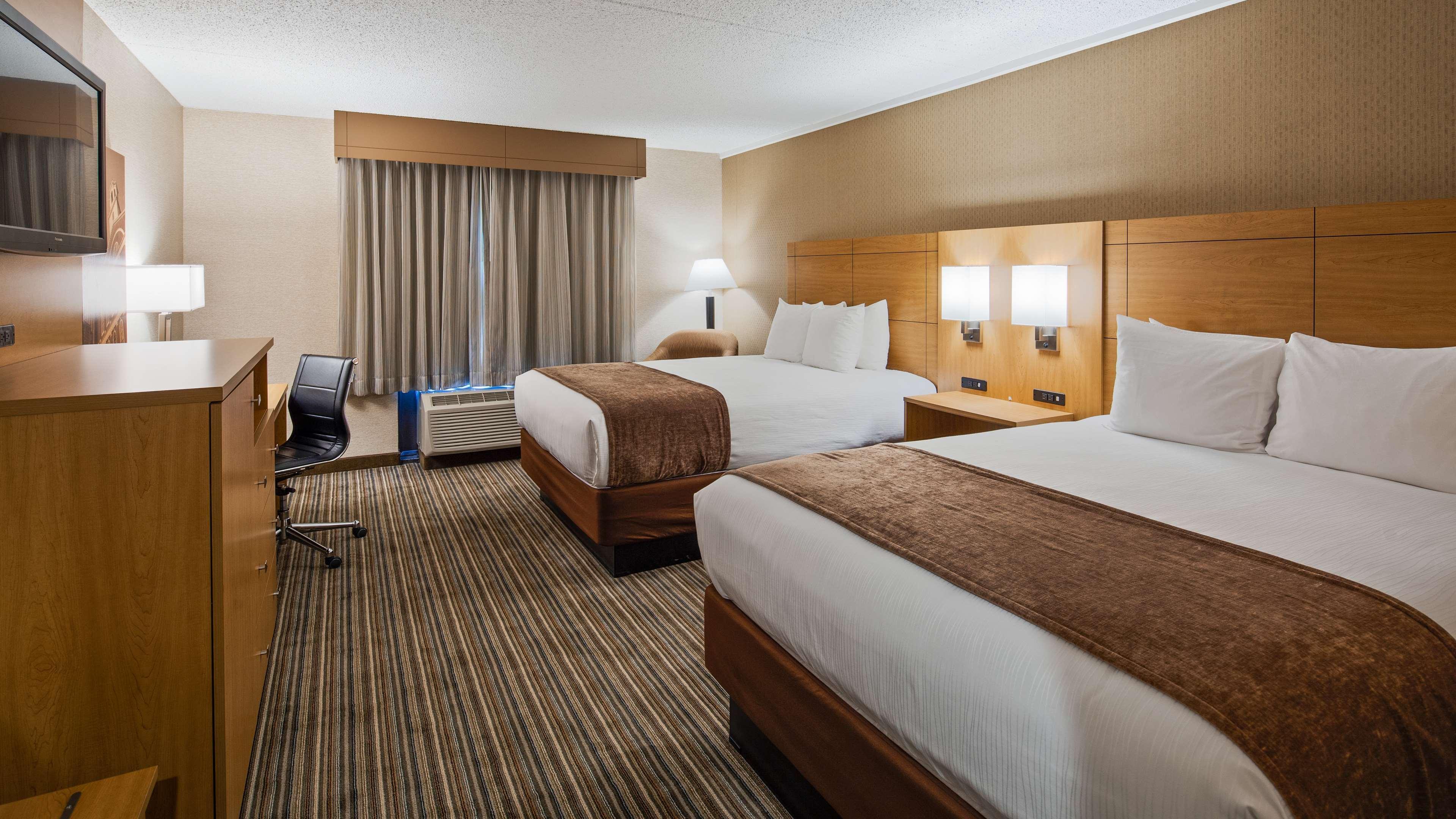 Best Western Royal Plaza Hotel And Trade Center Marlborough Esterno foto