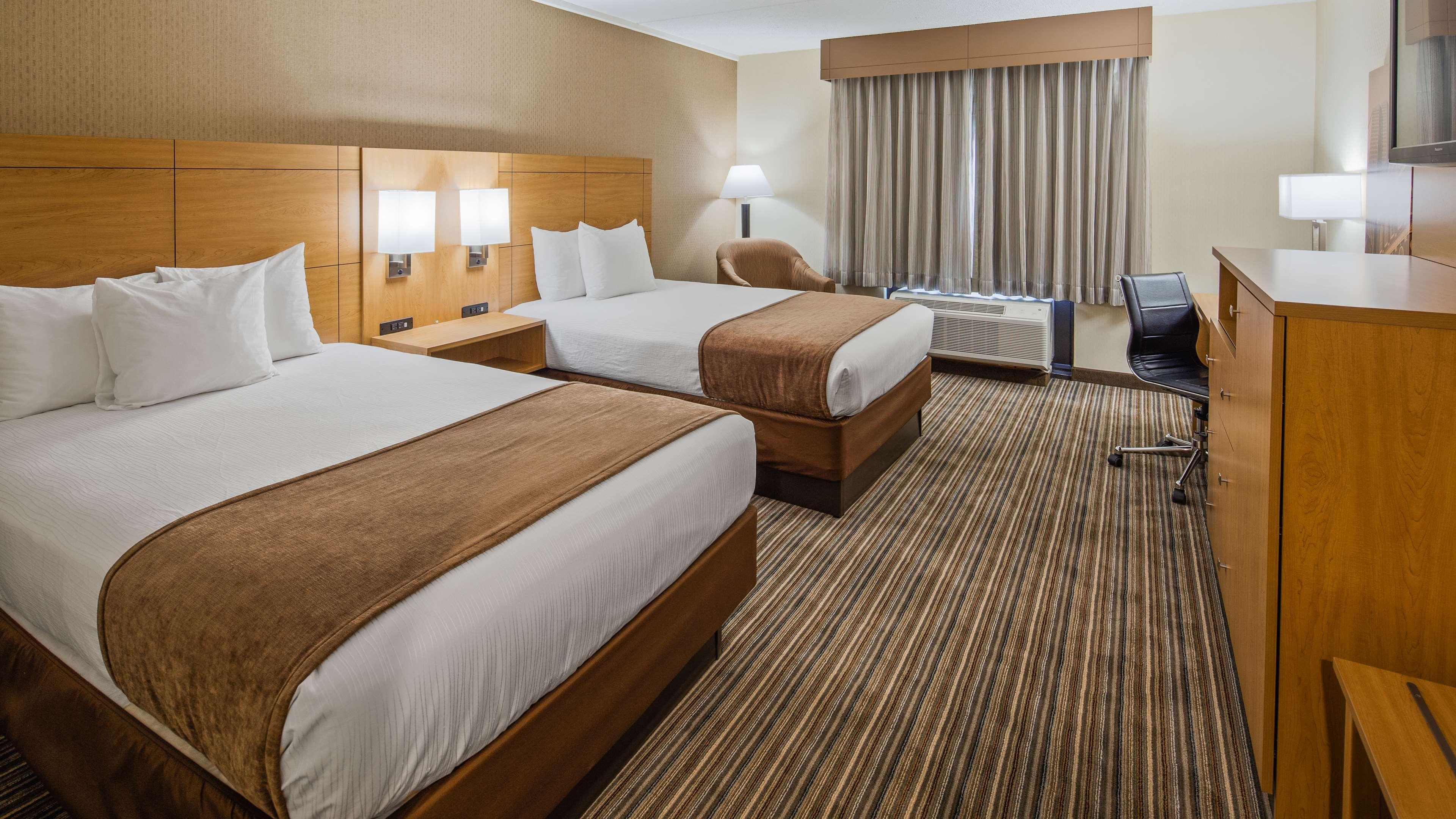 Best Western Royal Plaza Hotel And Trade Center Marlborough Esterno foto